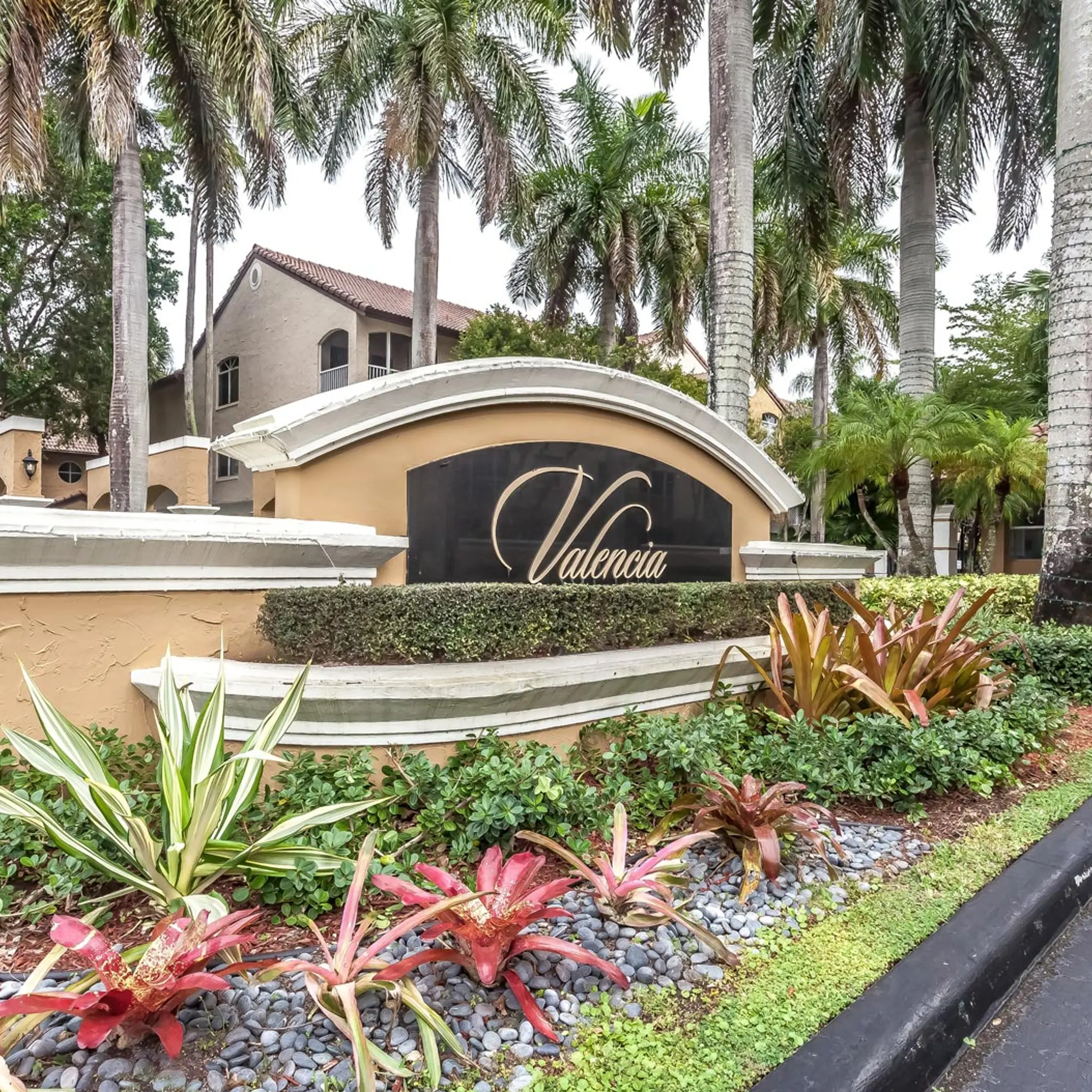 Gallery Valencia at Doral